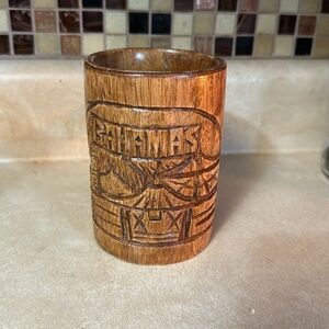 Vintage wood carved‎ Bahamas mug